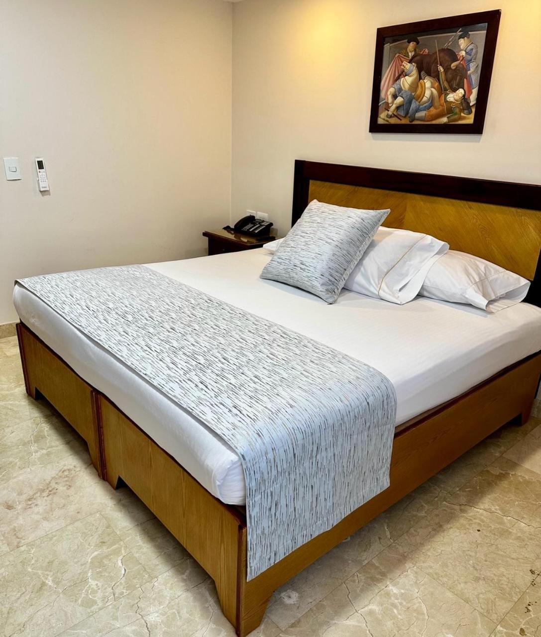 Hotel San Pedro Del Fuerte Medellín Extérieur photo